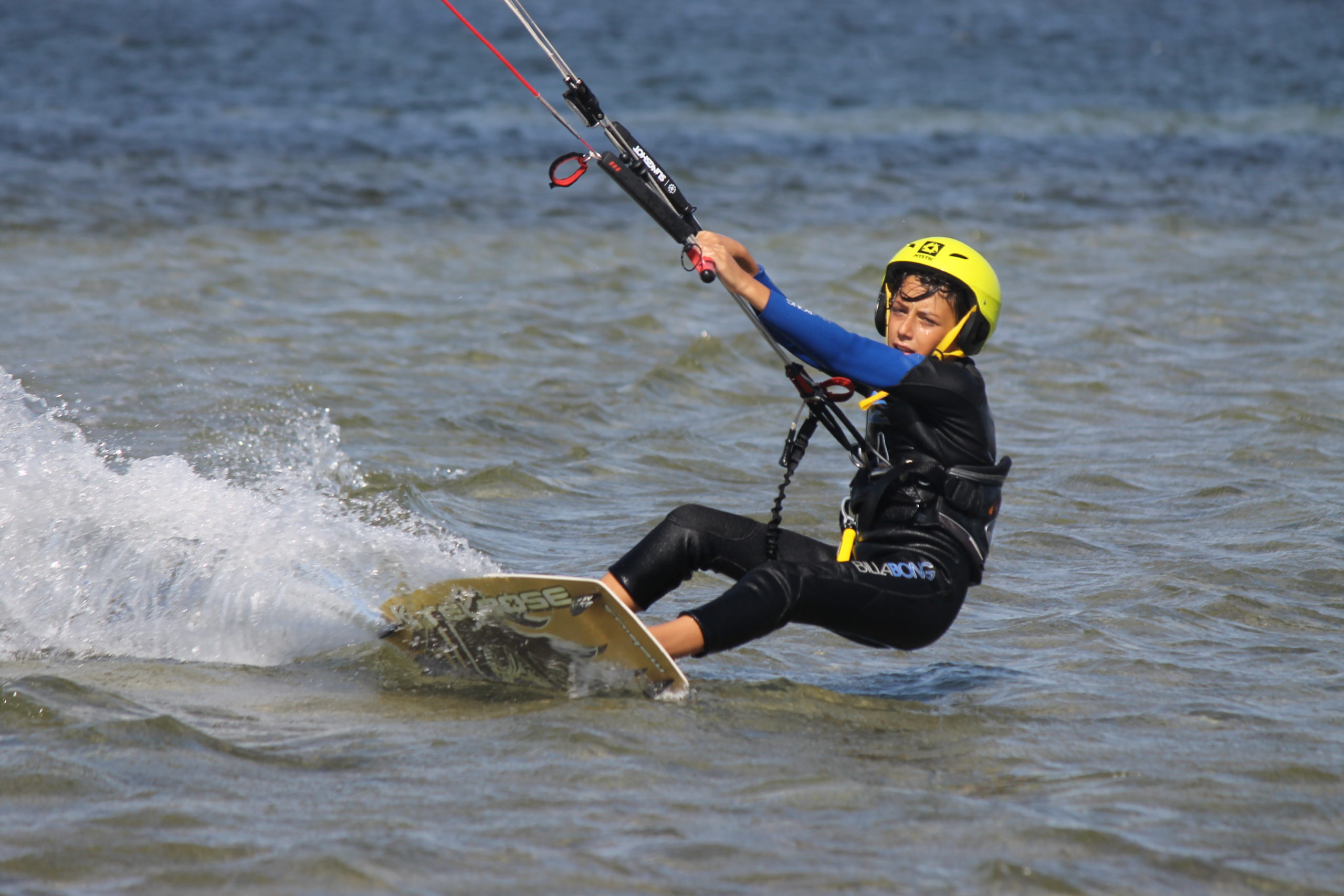 Kitesurfen für Kinder in Punta Trettu auf Sardinien, dem besten Kite-Spot mit Flachwasser