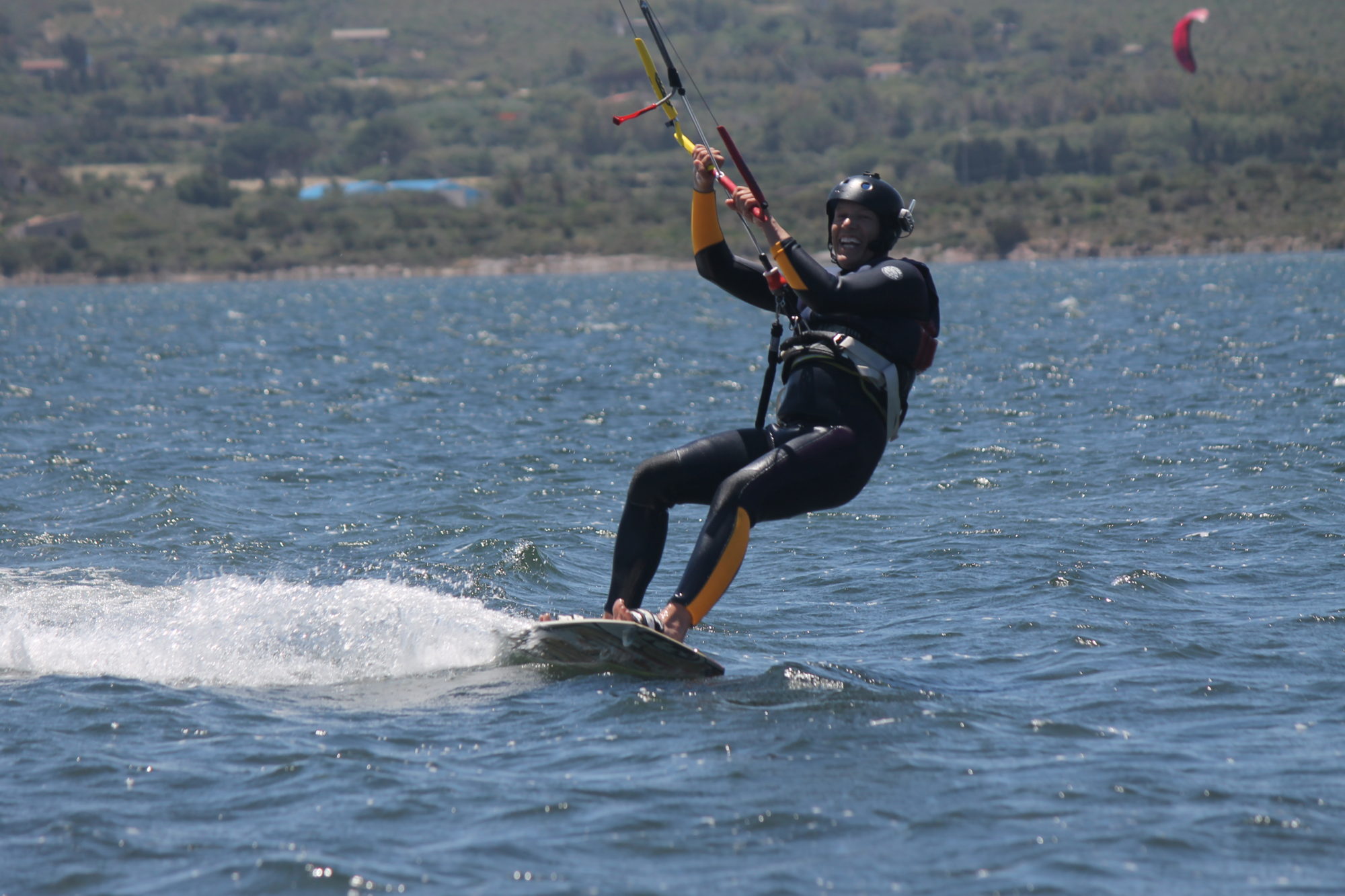 Kitesurf-Kurs in Punta Trettu Sardinien: Kitesurf Lernen im fantastischen Kite-Spot von Punta Trettu mit seichtem Wasser